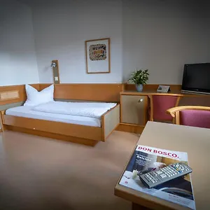 Pilger- Und Gaestehaus Don Bosco Couette-café